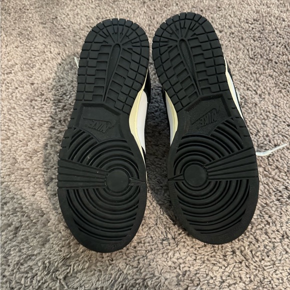 Nike Dunk Low Premium White Coconut Milk Black - size 7! Sold Out! - Picture 6 of 7